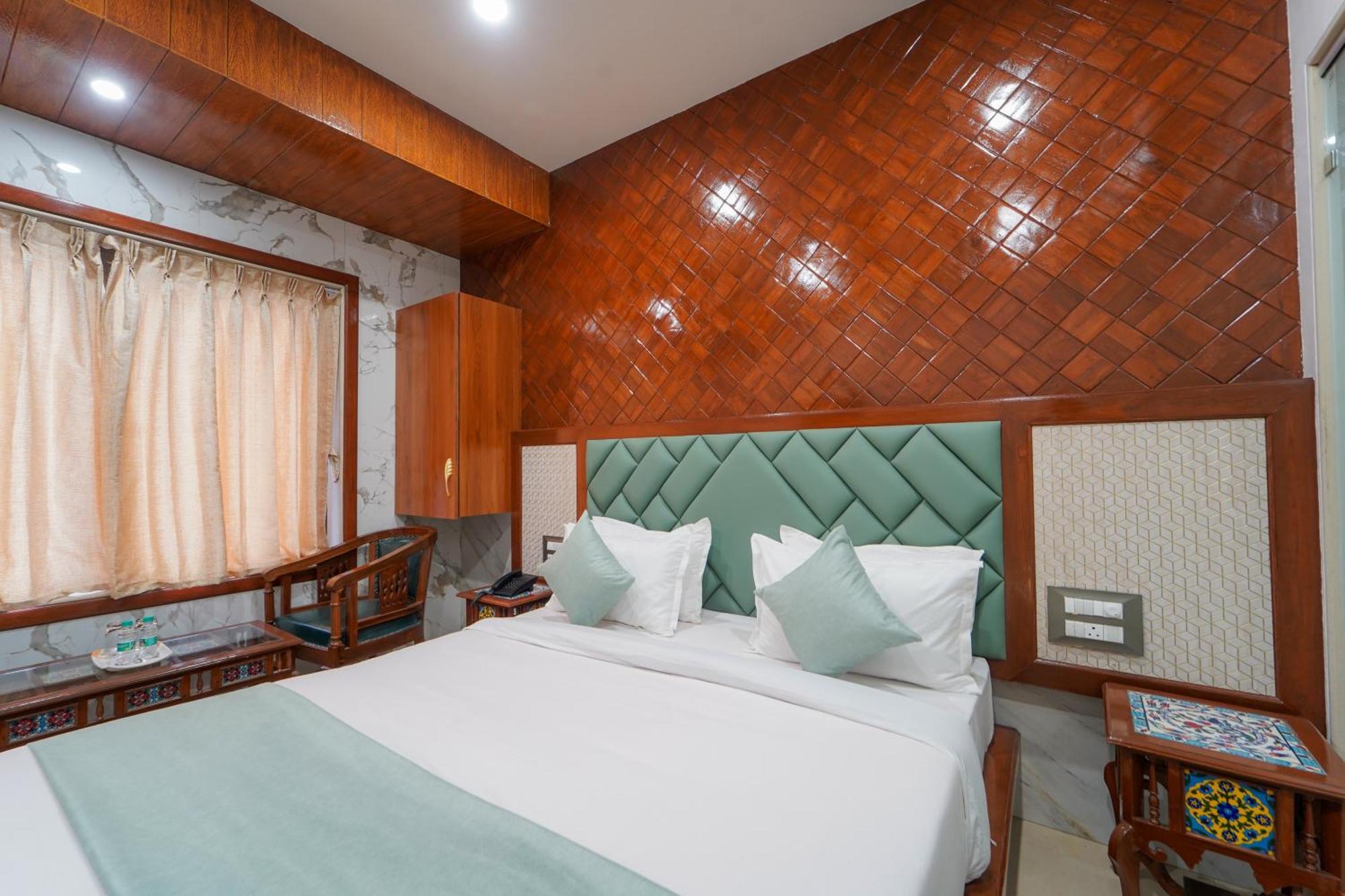 Hotel Bright Star 马哈巴莱斯赫瓦尔 外观 照片
