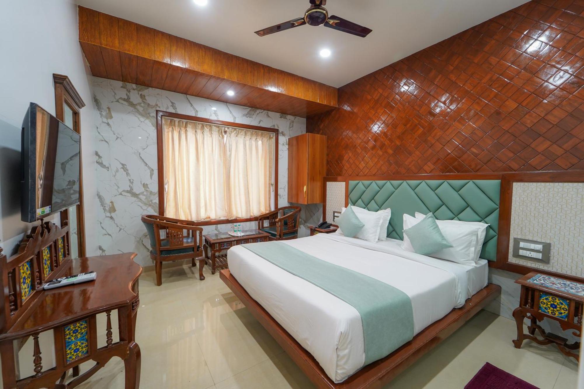 Hotel Bright Star 马哈巴莱斯赫瓦尔 外观 照片