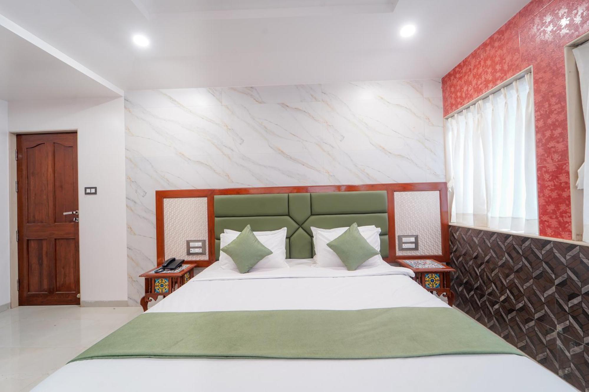 Hotel Bright Star 马哈巴莱斯赫瓦尔 外观 照片