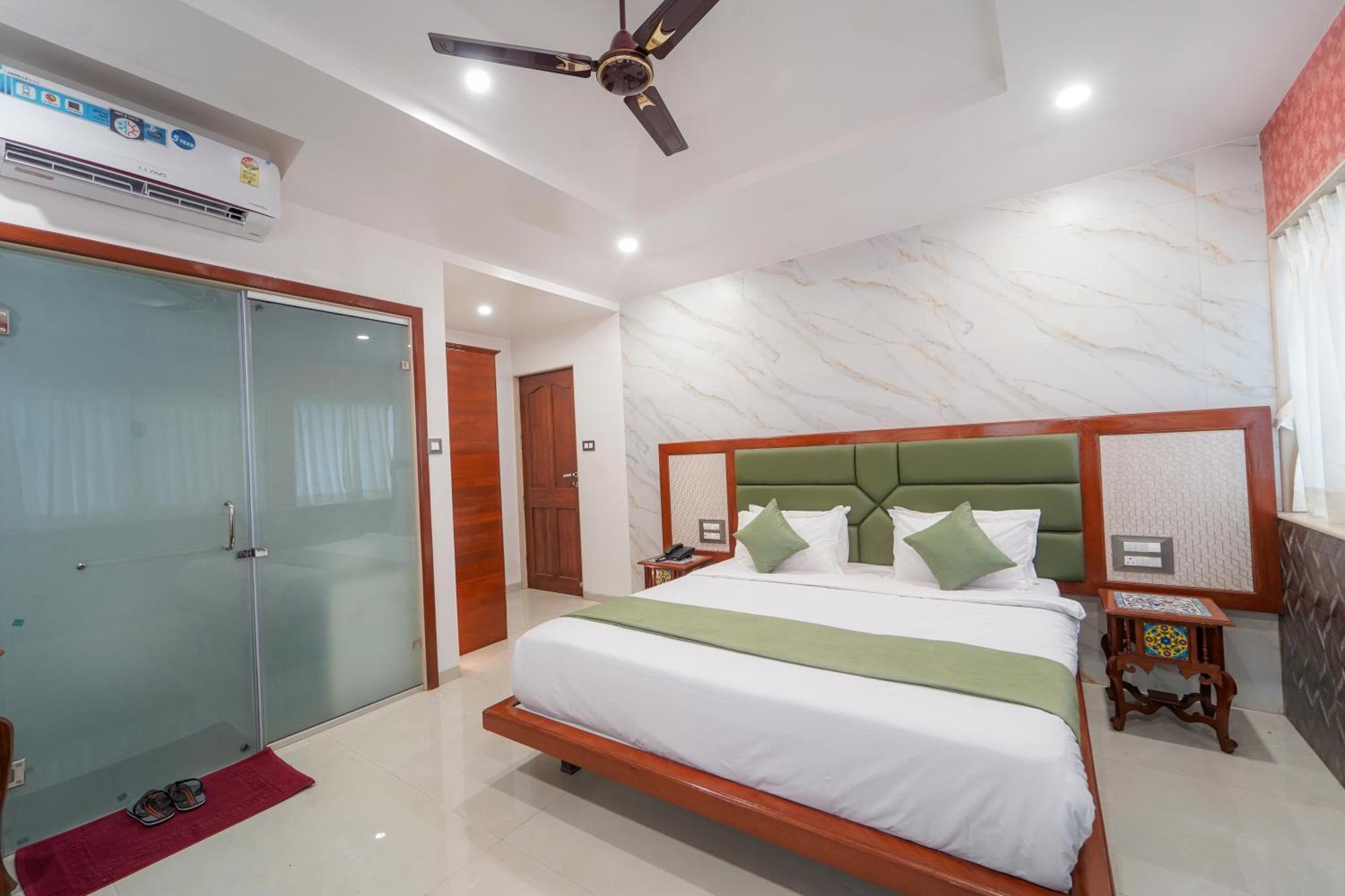 Hotel Bright Star 马哈巴莱斯赫瓦尔 外观 照片